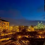 Panorama Balcony Danube River Great Market Hall Appartement