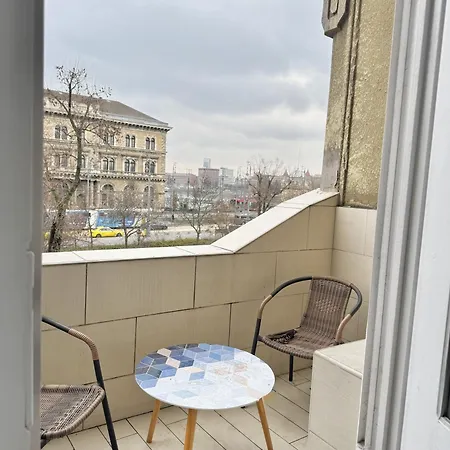 Panorama Balcony Danube River Great Market Hall شقة بودابست